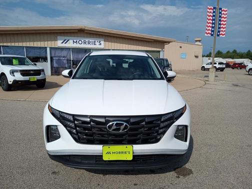 2023 Hyundai TUCSON SE