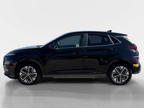 2022 Hyundai KONA EV SEL