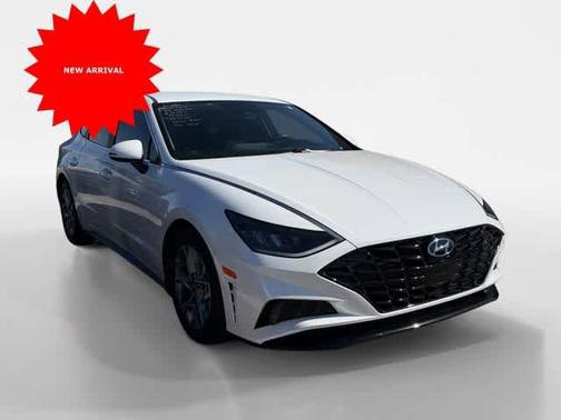 White 2021 Hyundai SONATA SEL