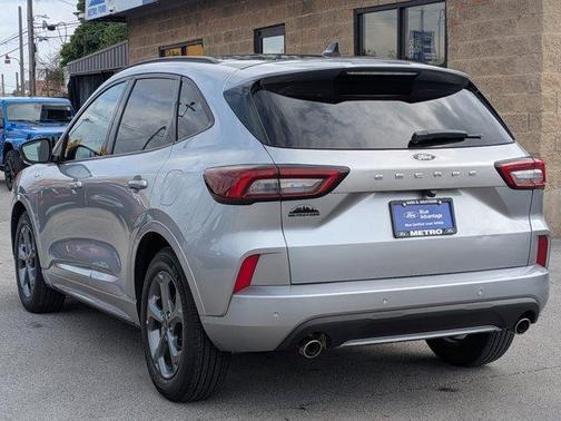 Iconic Silver Metallic 2023 Ford Escape ST-Line