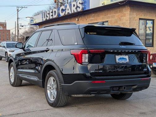 2025 Ford Explorer Active