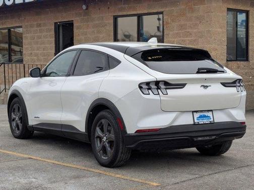 2022 Ford Mustang Mach-E Select