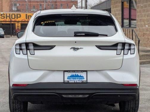 2022 Ford Mustang Mach-E Select