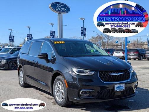 2023 Chrysler Pacifica Touring-L