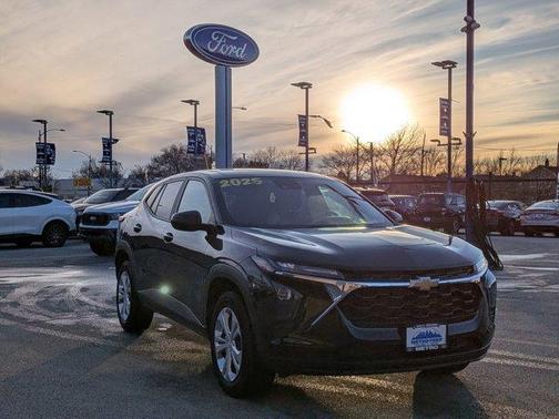 2025 Chevrolet Trax LS