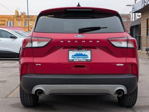 2020 Ford Escape SE
