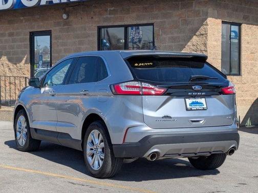 2022 Ford Edge Titanium