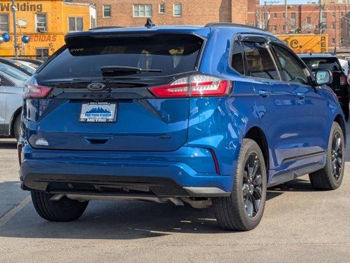 2023 Ford Edge SE