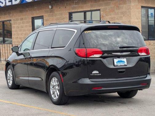 2020 Chrysler Voyager LXI