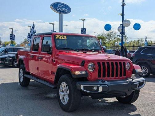 2023 Jeep Gladiator Sport