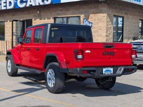 2023 Jeep Gladiator Sport