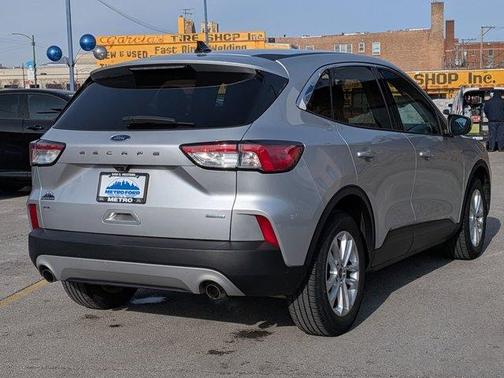 2020 Ford Escape SE