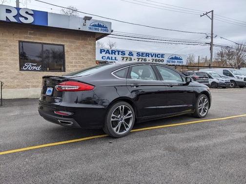 Photo 3 of 31 of 2020 Ford Fusion Titanium