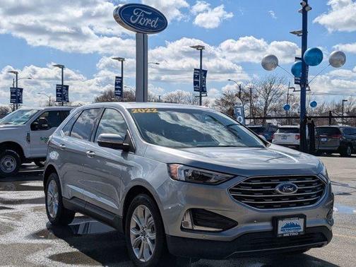 2022 Ford Edge Titanium