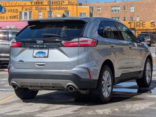 2022 Ford Edge Titanium