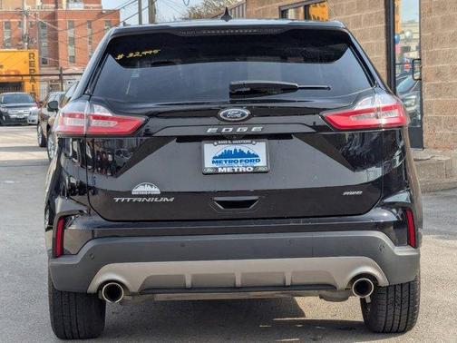2022 Ford Edge Titanium