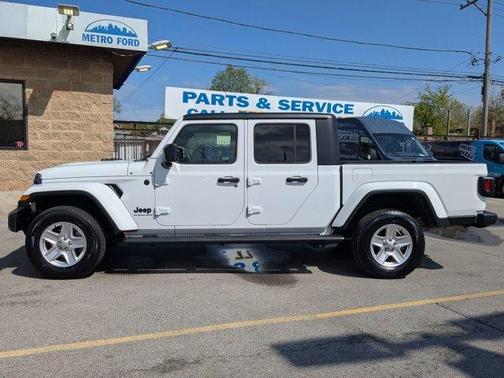 2023 Jeep Gladiator Sport