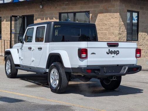 2023 Jeep Gladiator Sport