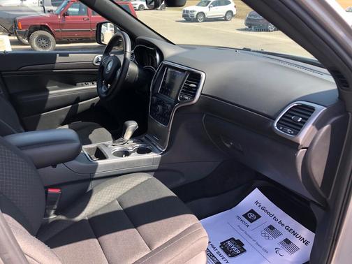2018 Jeep Grand Cherokee Laredo for sale in Traverse City, MI - image 10