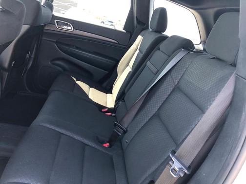2018 Jeep Grand Cherokee Laredo for sale in Traverse City, MI - image 16