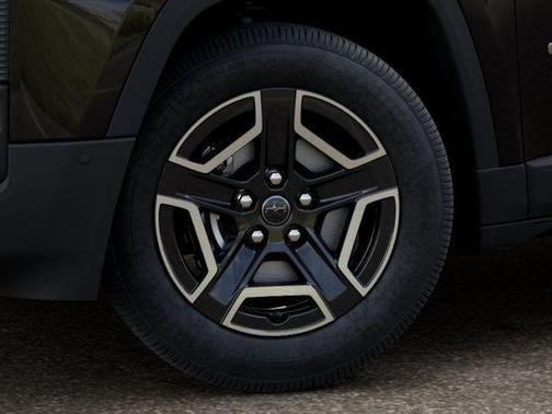 Diamond Black 2026 Jeep Cherokee LAREDO/LIMITED
