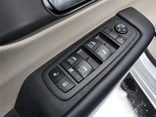 2024 Chrysler Pacifica Touring-L