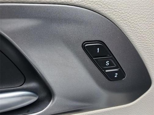 2024 Chrysler Pacifica Touring-L