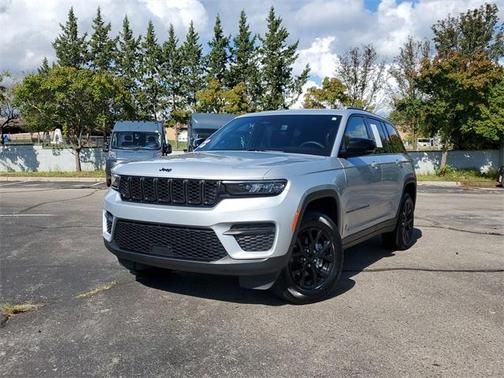 2024 Jeep Grand Cherokee Laredo