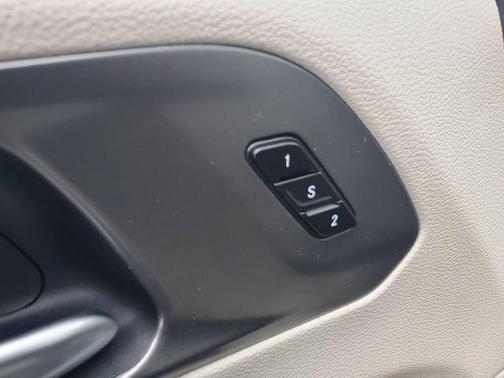 2024 Chrysler Pacifica Touring-L