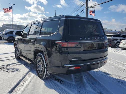2023 Jeep Wagoneer Base