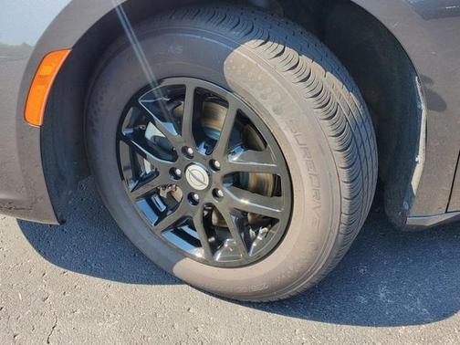 2023 Chrysler Pacifica Touring-L