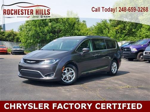 2017 Chrysler Pacifica Touring-L