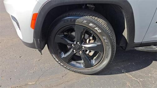 2024 Jeep Grand Cherokee Laredo