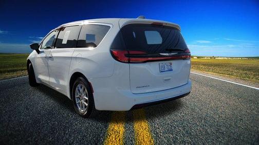 2024 Chrysler Pacifica Touring-L