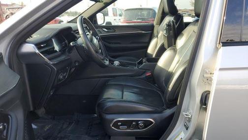 2022 Jeep Grand Cherokee 4xe Overland