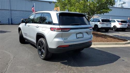 2022 Jeep Grand Cherokee Altitude