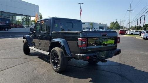 2022 Jeep Gladiator Overland