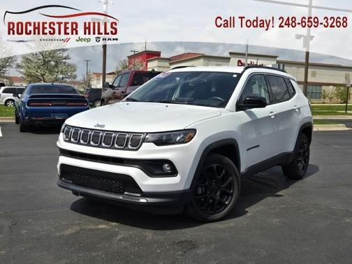 2022 Jeep Compass Latitude Lux