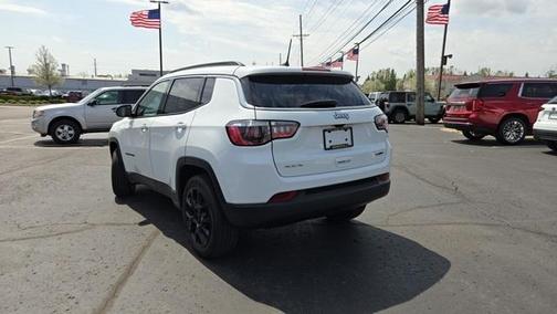 2022 Jeep Compass Latitude Lux