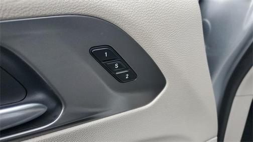 2024 Chrysler Pacifica Touring-L