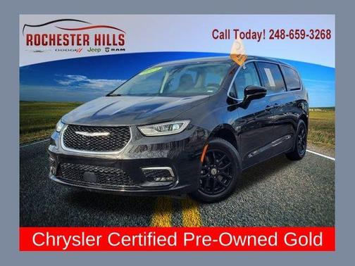 Diamond Black 2024 Chrysler Pacifica Touring-L