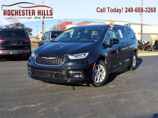 2024 Chrysler Pacifica Touring-L