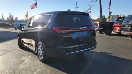 2024 Chrysler Pacifica Touring-L