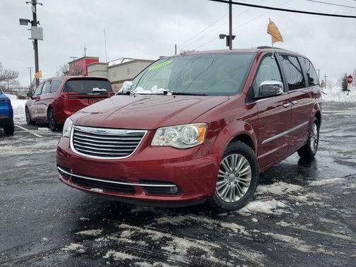 2016 Chrysler Town & Country Touring-L