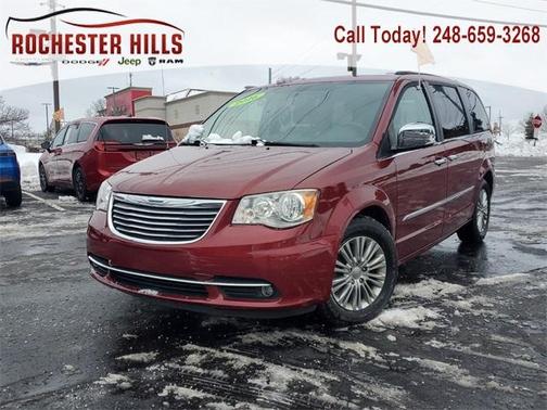 2016 Chrysler Town & Country Touring-L