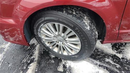 2016 Chrysler Town & Country Touring-L