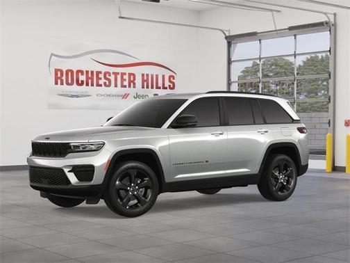 2025 Jeep Grand Cherokee Laredo