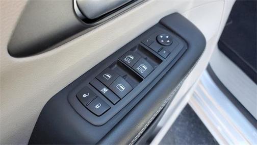 2024 Chrysler Pacifica Touring-L