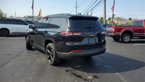 2023 Jeep Grand Cherokee L Laredo