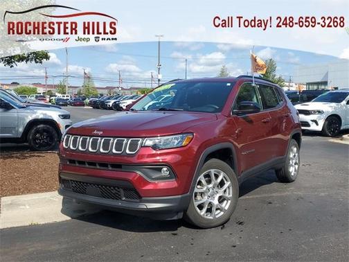 2022 Jeep Compass Latitude Lux